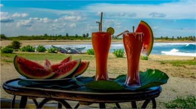 How about a fresh juice after surfing?